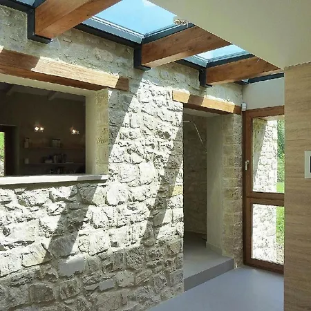 Mit Privatem Und Beheiztem Pool By Interhome Vakantiehuis